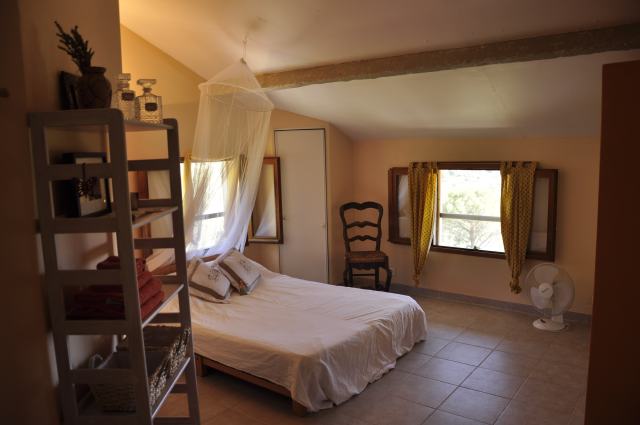 Cozy and simple Provencal chambres 