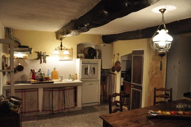 Eat-in farm style kitchen